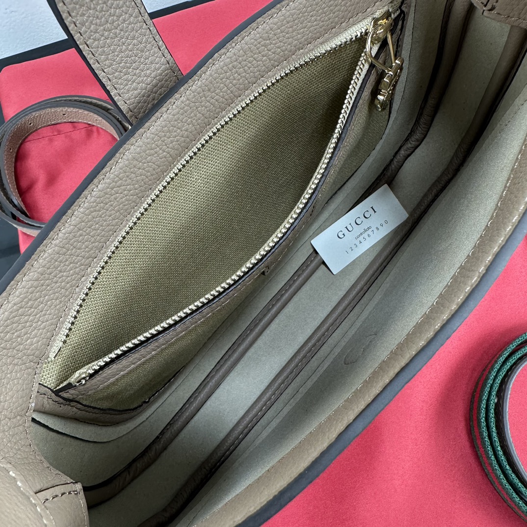 Gucci Hobo Bags